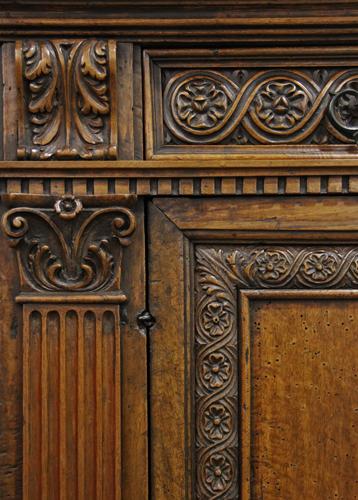 An Early 18th Century Tuscan Walnut Credenza No. 4337 An Early 18th Century Tuscan Walnut Credenza No. 4337