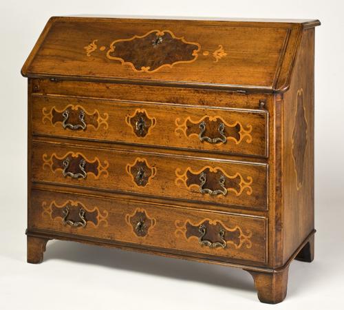 Donato Bureau Commode No. 925