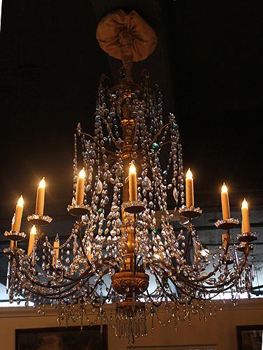 A Magnificent 18th Century Genovese Parcel-Gilt and Crystal 16-light Chandelier No. 2526