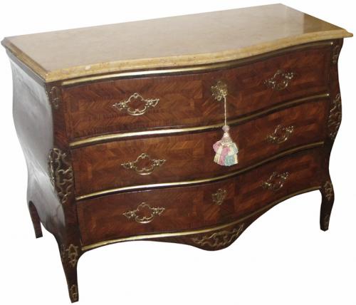 A Sophisticated 18th Century Sicilian Rosewood Parquetry Commode No. 3637