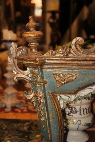 An 18th Century Italian Polychrome and Silvered Giltwood and Glass Rococo Vitrine No. 3705