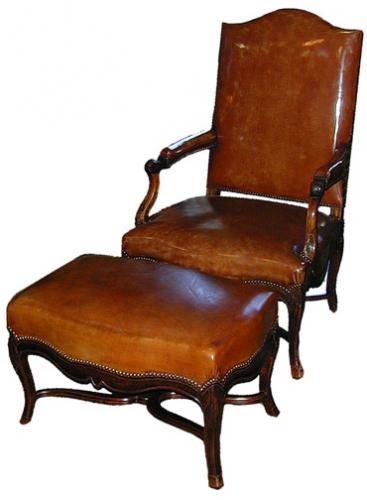 A Handsome 18th Century Régence Walnut Armchair With Matching Ottoman No. 2281