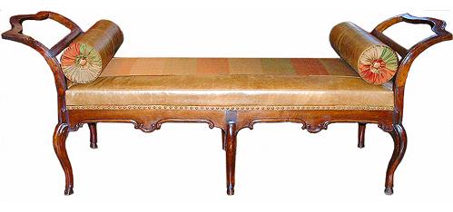 A Sophisticated 18th Century Italian Walnut Louis XV Daybed No. 2496
