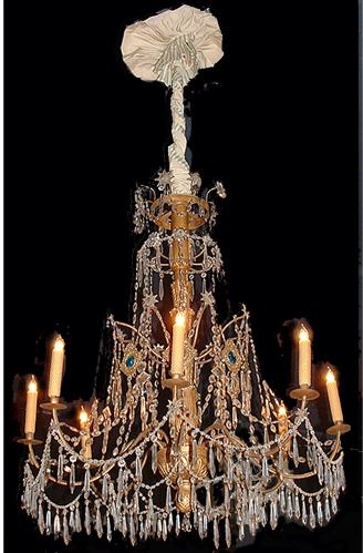 An 18th Century Genovese Parcel-Gilt and Crystal Eight-Light Chandelier No. 2527