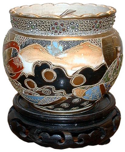 A 19th Century Hand-Painted Japanese Bowl No. 1075