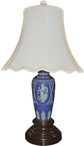 A 19th Century English Wedgwood Vase Lamp, 3379