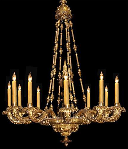 An Elegant 12-Light 18th Century Austrian Giltwood Chandelier No. 4122