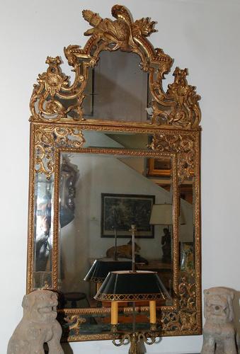 An Exquisite 18th Century French Régence Giltwood Mirror No. 530
